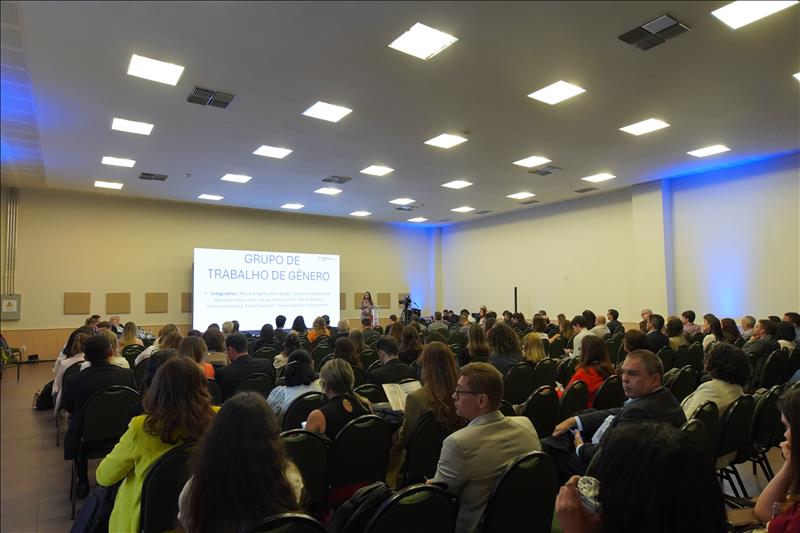 Suelem também falou em nome da coordenadora do GT Gênero, Angélica Fernandes